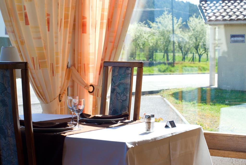 Logis Le Relais De Vacherauville מראה חיצוני תמונה
