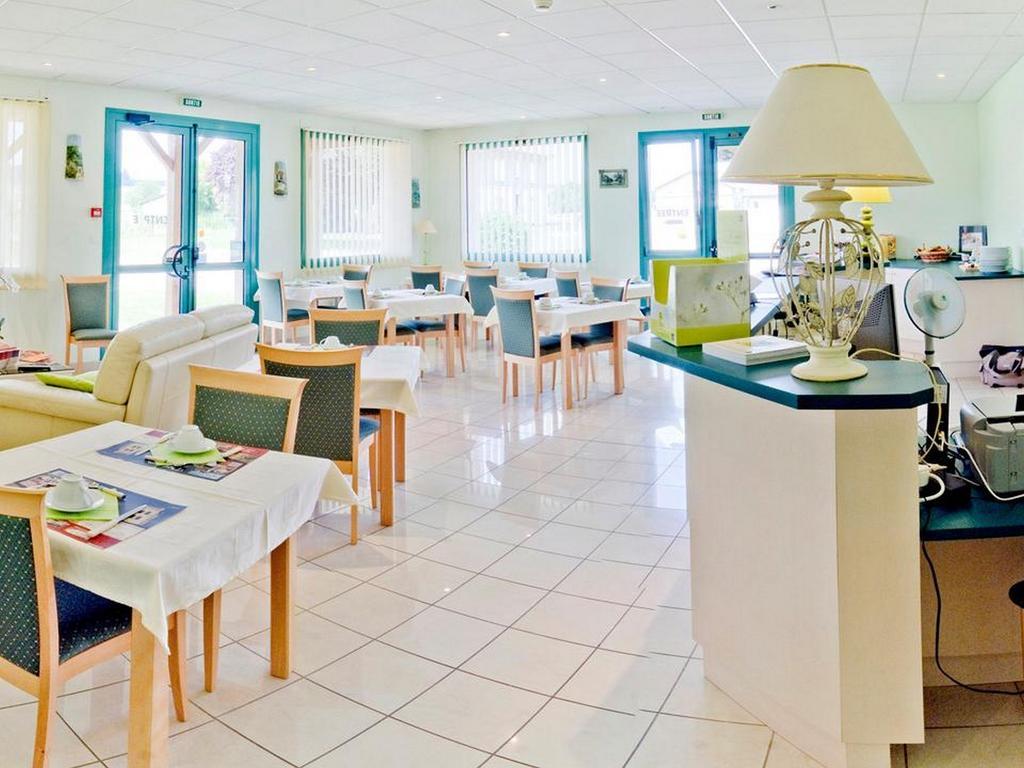Logis Le Relais De Vacherauville מראה חיצוני תמונה