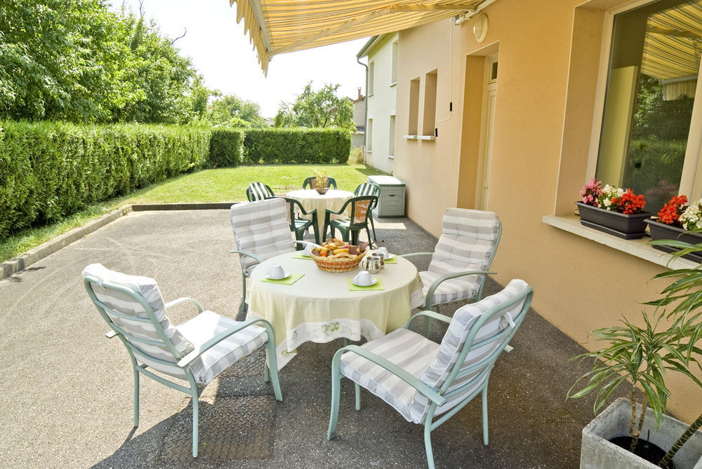 Logis Le Relais De Vacherauville מראה חיצוני תמונה