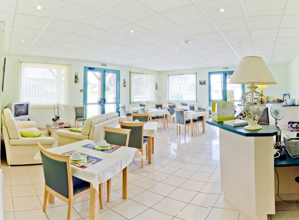 Logis Le Relais De Vacherauville מראה חיצוני תמונה