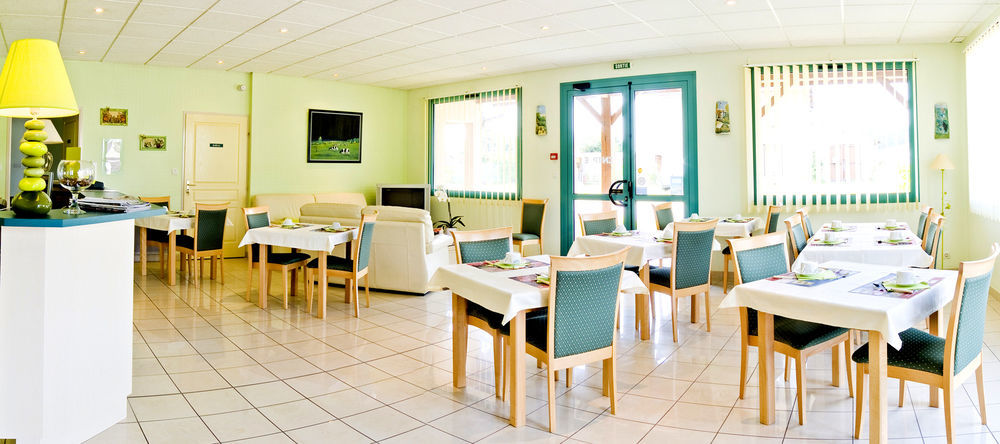 Logis Le Relais De Vacherauville מראה חיצוני תמונה