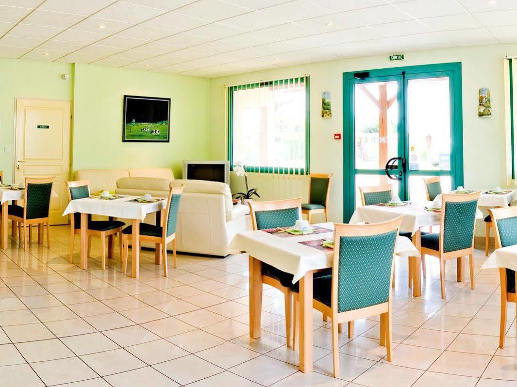 Logis Le Relais De Vacherauville מראה חיצוני תמונה
