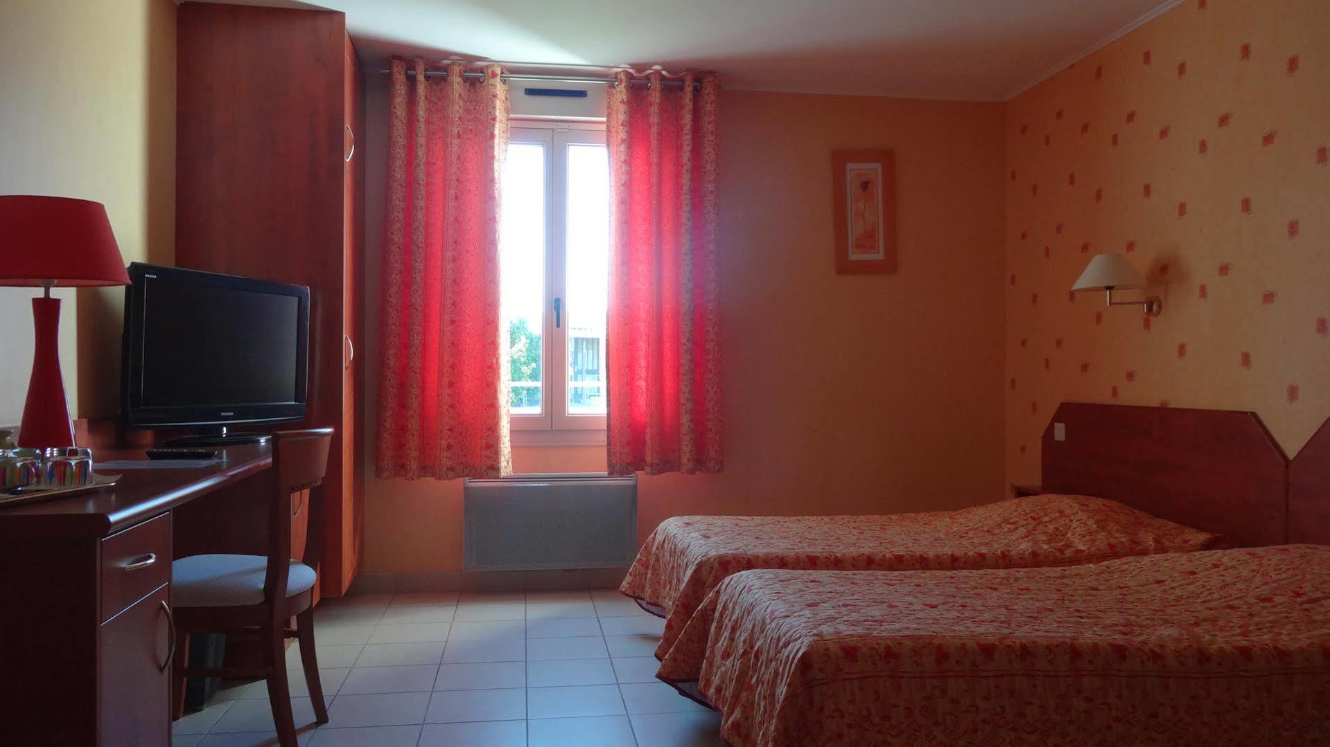 Logis Le Relais De Vacherauville מראה חיצוני תמונה
