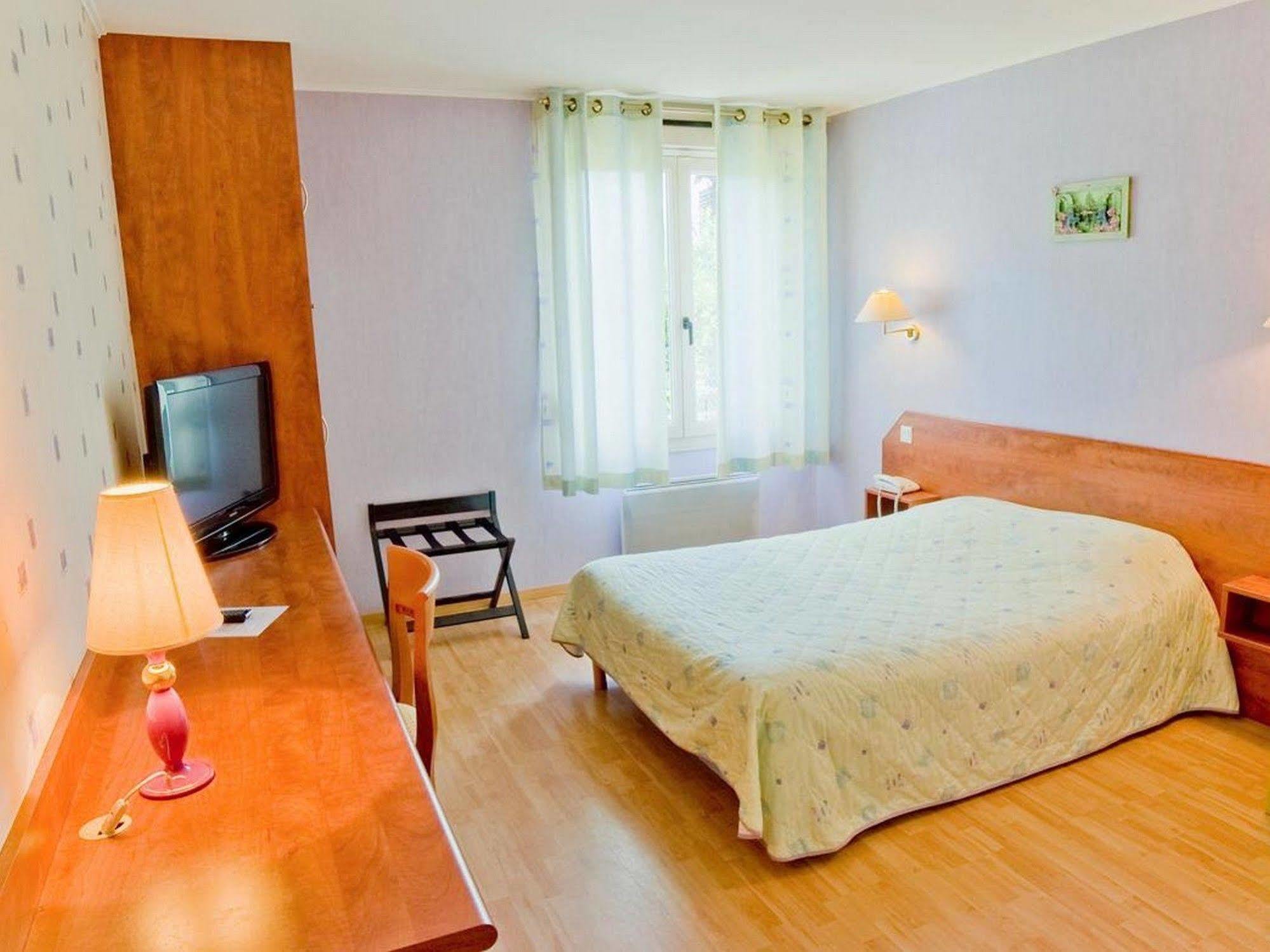 Logis Le Relais De Vacherauville מראה חיצוני תמונה