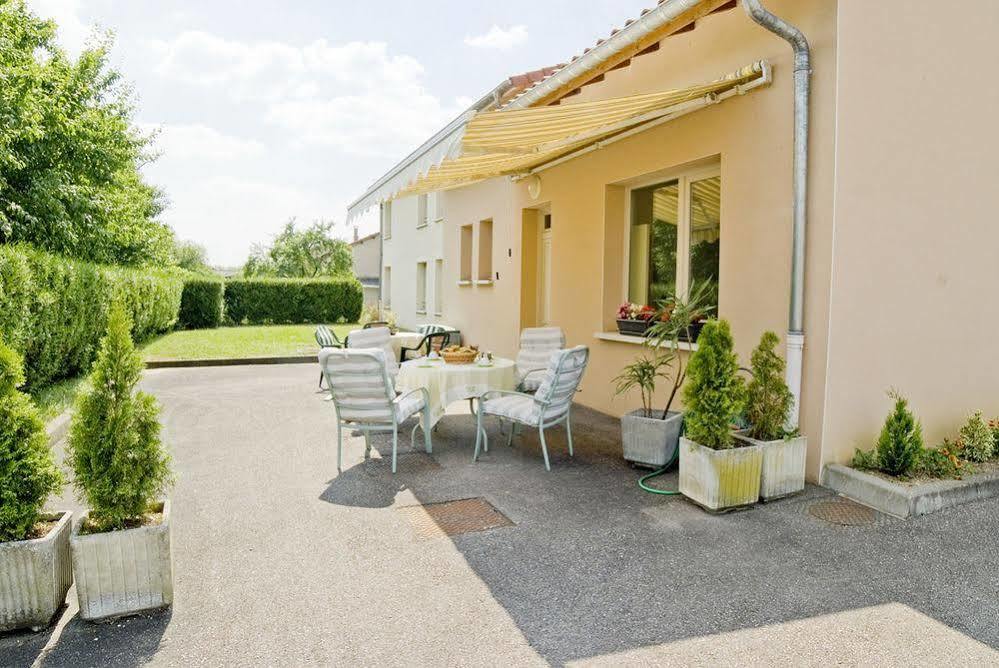 Logis Le Relais De Vacherauville מראה חיצוני תמונה